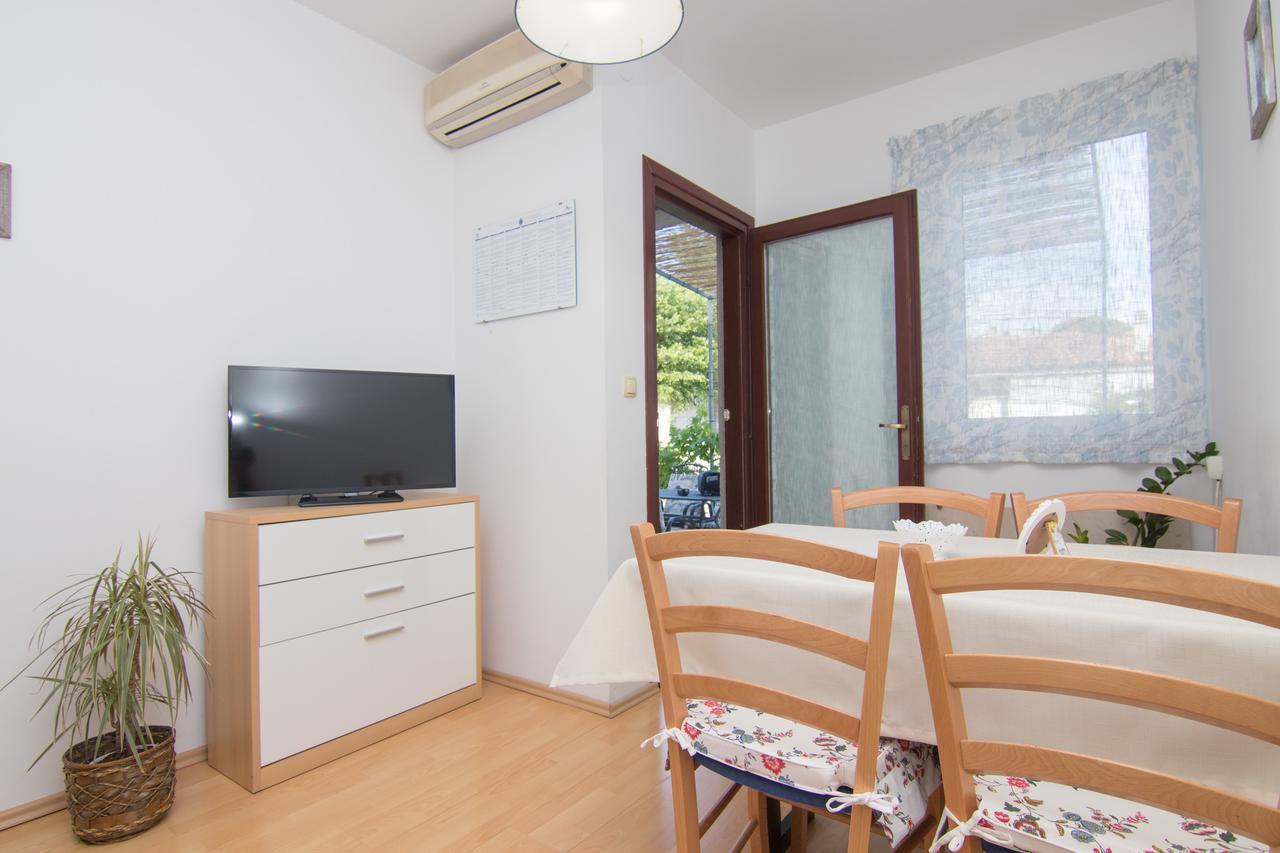 Appartement Elida à Krk Town Extérieur photo